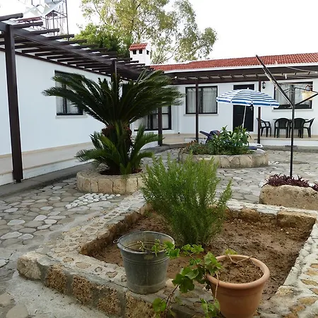 Villa Hidden *